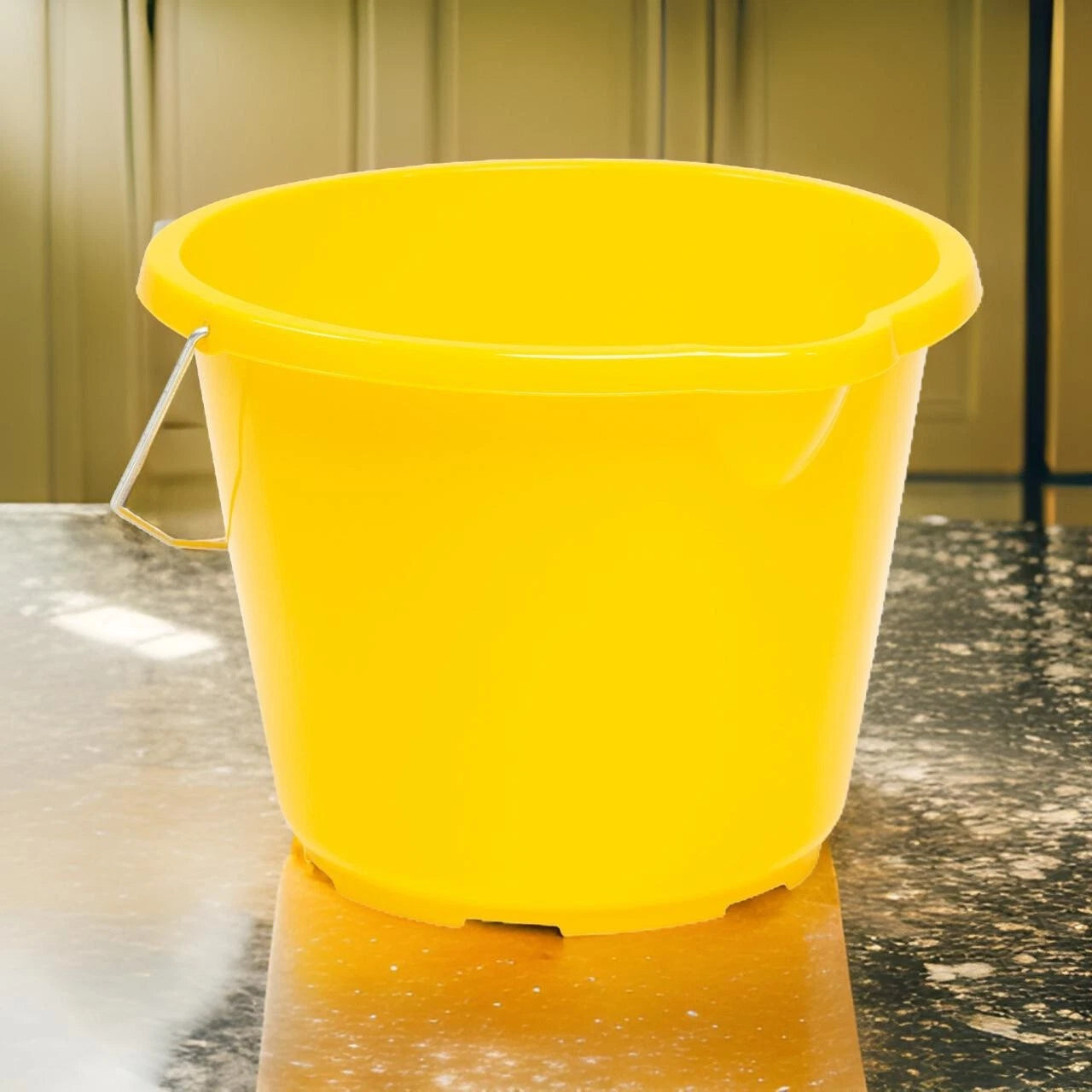 8L Plastic Yellow Bucket Heavy Duty Builders Water Storage Strong Metal Handle