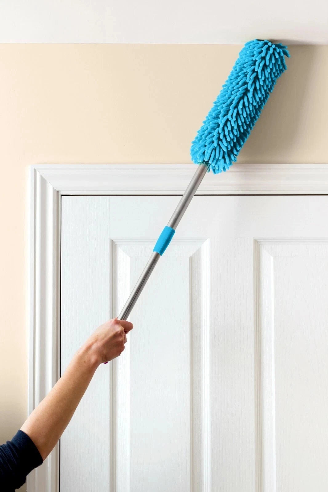 Telescopic Handle Extendable Microfibre Duster – Chenille Long Reach Cleaning Duster 60–102cm for Home, Office & Ceiling Cleaning