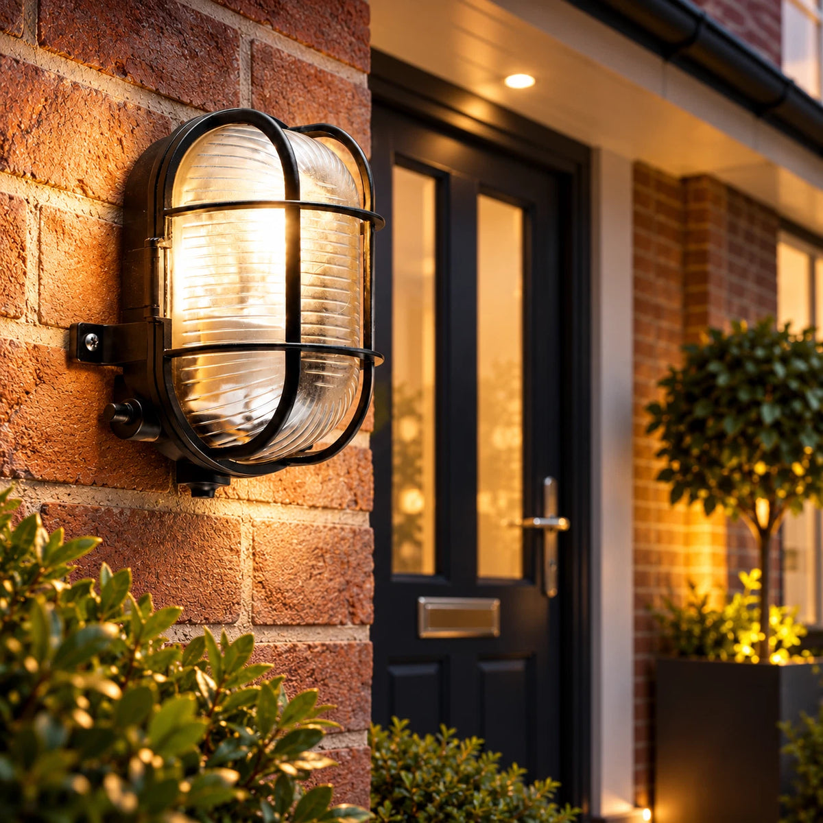 Outdoor Bulkhead Wall Lights IP44 Garden Porch Security Wall Light Fitting Black