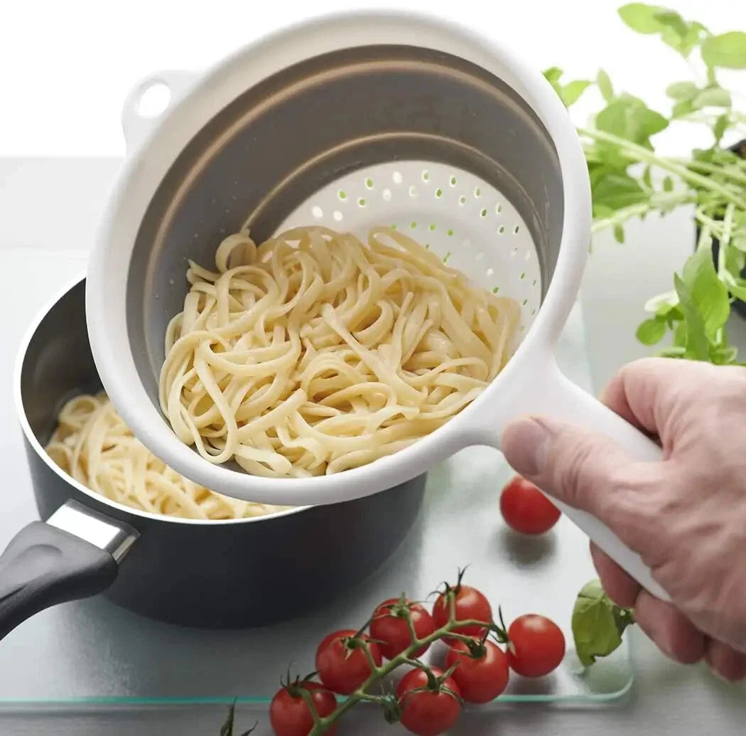 22cm Collapsible Plastic Colander – Foldable Vegetable Strainer, Salad Sieve & Kitchen Food Drainer